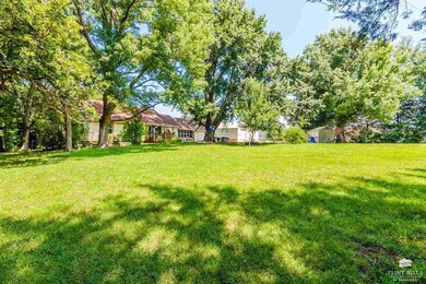 32136 Keene-Eskridge Rd, Maple Hill, KS 66507 - photo 3