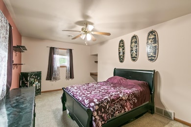 Upper Bed room