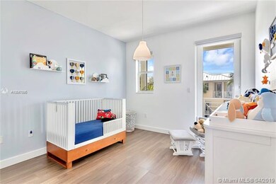 10831 NW 75th St, Doral, FL 33178 - photo 7