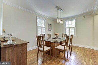 4330 Kentbury Dr, Bethesda, MD 20814 - photo 3