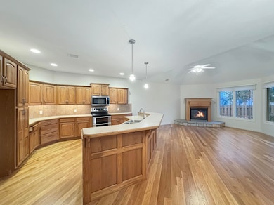 Kitchen - Hearth Room