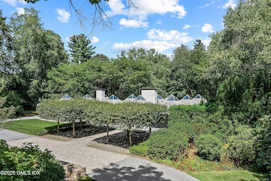 565 Oenoke Ridge, New Canaan, CT 06840 - photo 2