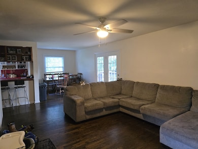 513 Parrish St, Lawrenceburg, TN 38464 - photo 3