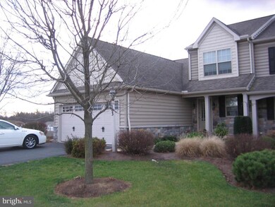 103 Goldenfield Dr, Lancaster, PA 17603 - photo 2