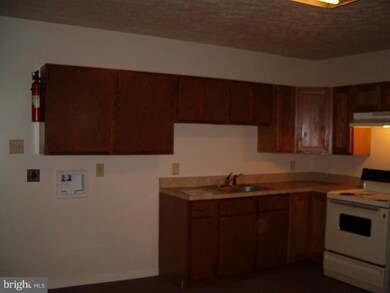 448 S Washington St unit 3, Berkeley Springs, WV 25411 - photo 6
