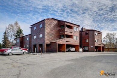 Ext Top Floor Unit-Balcony