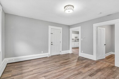 118 Maxfield St unit 1, New Bedford, MA 02740 - photo 4