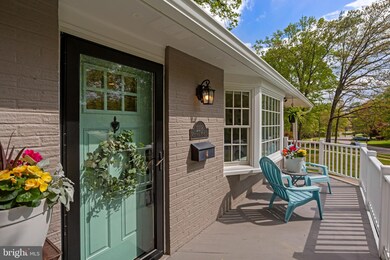 2218 William And Mary Dr, Alexandria, VA 22308 - photo 7