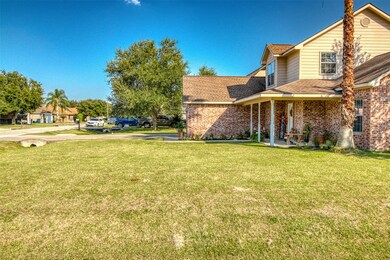 8702 Rowen Ct, Needville, TX 77461 - photo 4