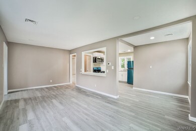 486 E Stenzil St, North Tonawanda, NY 14120 - photo 5