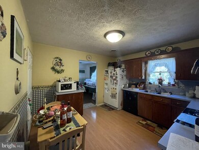 29 Buckingham Dr, Chambersburg, PA 17201 - photo 3