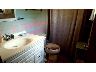 Full Bath.