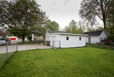 377 w. franklin st.-122