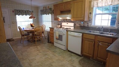 1202 Oak Point Dr, Middleborough, MA 02346 - photo 6