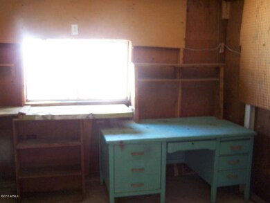 Shop/Craft Room