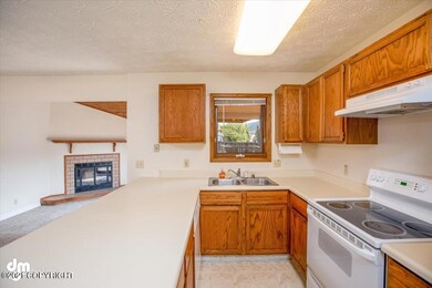 27-Kitchen MS_2086-Edit
