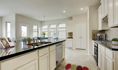 1749 Yaupon Trail Ct, Alvin, TX 77511 - photo 7