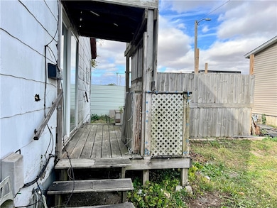 710 E Main St, Hoopeston, IL 60942 - photo 3