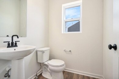 APP056-E2390-Powder Room
