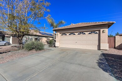 661 N Joshua Tree Ln-3