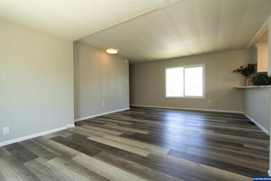 2010 SW 3rd St unit 26, Corvallis, OR 97333 - photo 2
