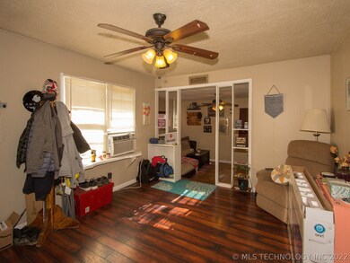 310 W Galveston St, Broken Arrow, OK 74012 - photo 3