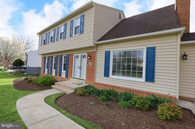 7923 Lake Pleasant Dr, Springfield, VA 22153 - photo 4