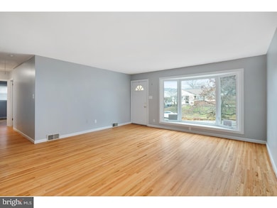 3726 Ridgewood Ln, Brookhaven, PA 19015 - photo 3