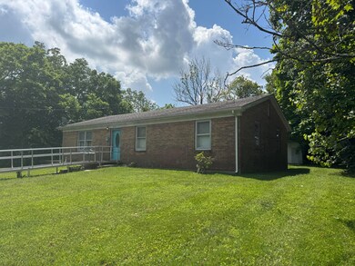 852 Fuzzy Duck Rd, Lancaster, KY 40444 - photo 2