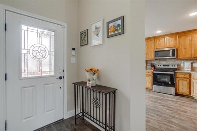 917 E 5th St, Springtown, TX 76082 - photo 5