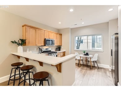 18445 SW Stepping Stone Dr unit 16, Beaverton, OR 97003 - photo 7