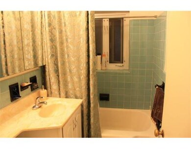 130 Boylston St unit 4, Chestnut Hill, MA 02467 - photo 3