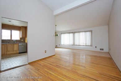 70 Cranford Ave unit A, Staten Island, NY 10306 - photo 6