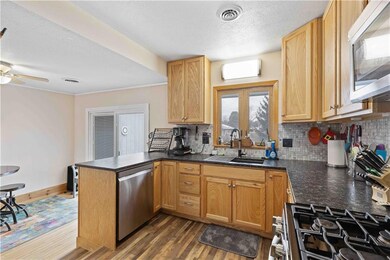 3101 E Tiffin Ave, Des Moines, IA 50317 - photo 2