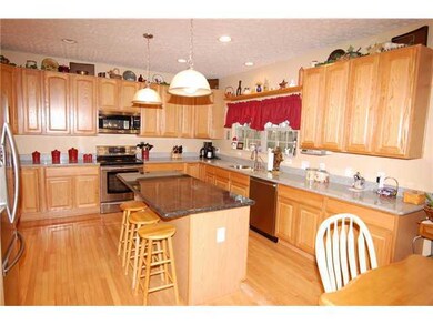 810 Wedgewood Dr, Marysville, OH 43040 - photo 6