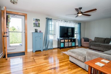 36 Arnold St, South Dartmouth, MA 02748 - photo 6