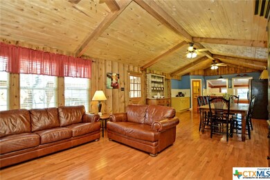 1230 Sleepy Hollow Ln, New Braunfels, TX 78130 - photo 4