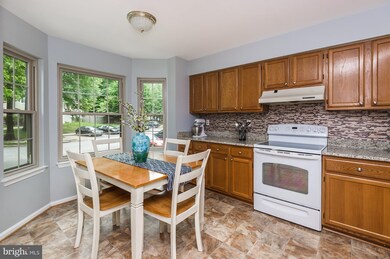 9657 Horsham Dr, Laurel, MD 20723 - photo 2