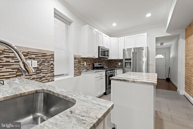 136 S Highland Ave, Baltimore, MD 21224 - photo 6