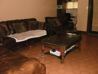 1318 Mier St, Laredo, TX 78040 - photo 5