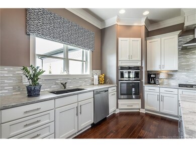 976 Baumann Dr N, Floyds Knobs, IN 47119 - photo 3