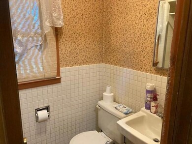 654 E Chestnut St, Lancaster, OH 43130 - photo 5