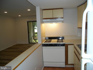 1825 Bridgetown Pike unit 609, Feasterville Trevose, PA 19053 - photo 6