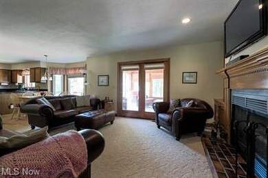 Open floor plan to Dining area, Kitchen and Sun Ro