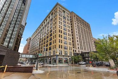 350 Saint Peter St unit 308, Saint Paul, MN 55102 - photo 2