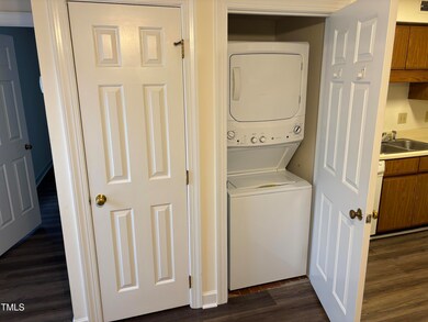 3601 Helix Ct unit 301, Raleigh, NC 27606 - photo 4