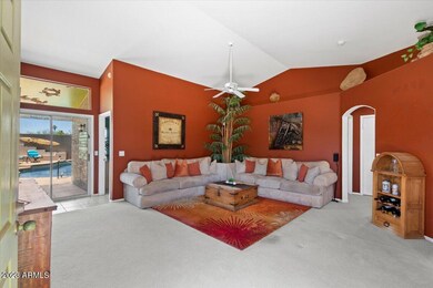 04-Family Room