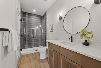 First Floor En-Suite Bath