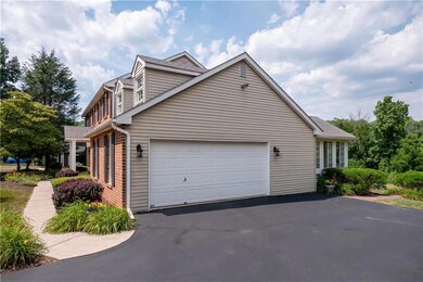 6187 Domarray St, Coopersburg, PA 18036 - photo 3