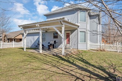 4201 SE Oakview Ln, Topeka, KS 66609 - photo 6